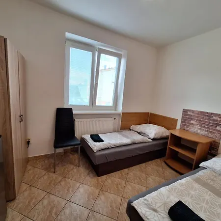 招待所 Penzion Accom Trenčín